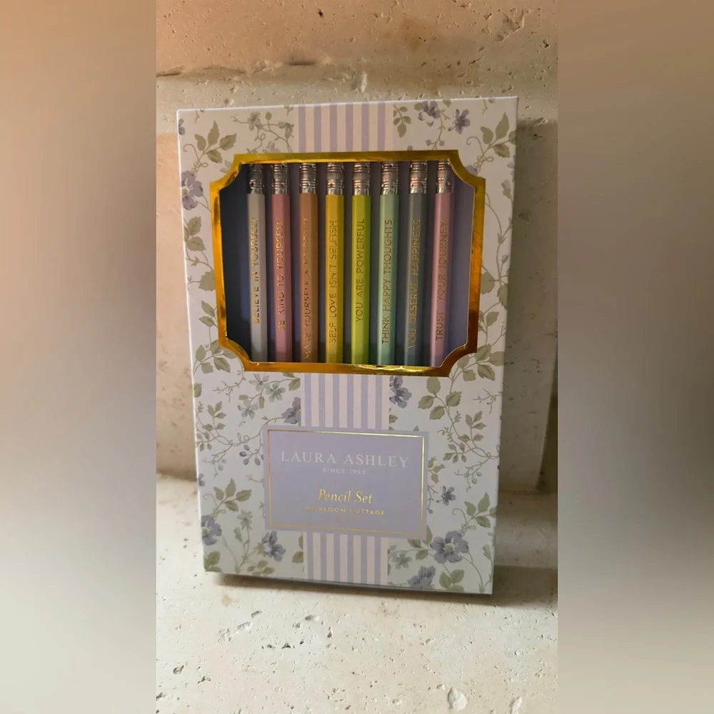 Laura Ashley Floral Pencil‎ Set with Pastel Hues